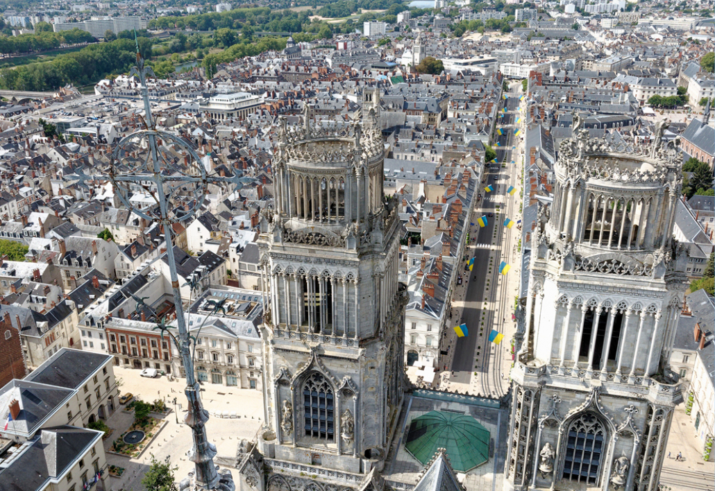 La cathédrale d'Orléans vue par drone