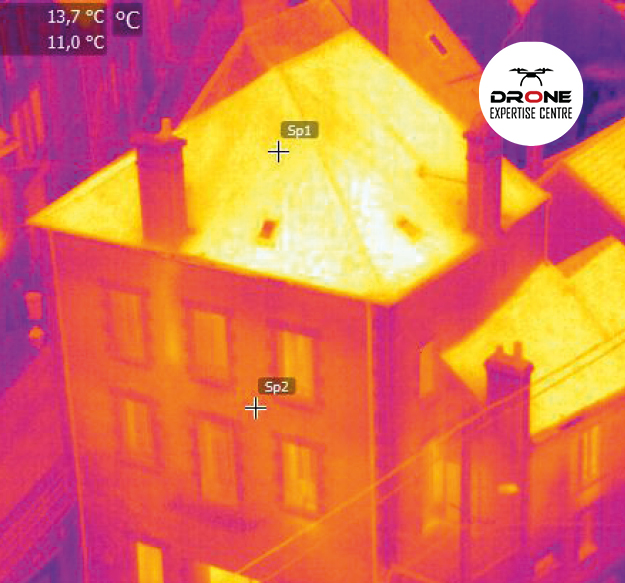 Drone pour inspection toiture utilisant la thermographie pour détecter les pertes de chaleur
