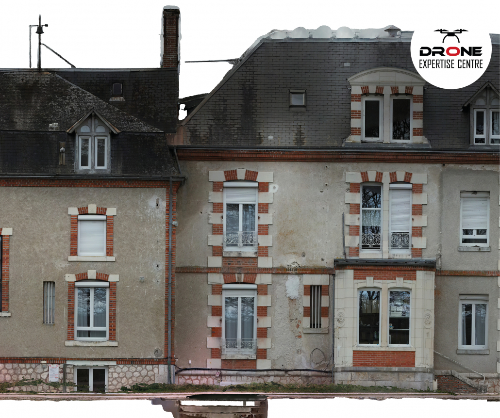 Mesurage de façade d’immeuble grâce à une orthofaçade par drone Orthofaçade par drone d’un immeuble avec prise de mesures précises en façade