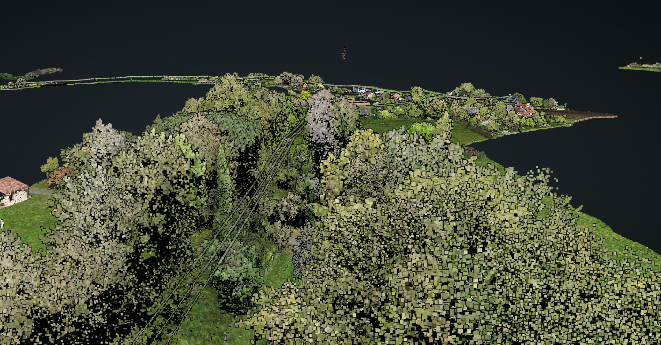 Corridor électrique modélisé grâce à une mission LiDAR drone dans les Pyrénées Mission LiDAR drone dans les Pyrénées pour le contrôle de la végétation sous lignes HTA et BT