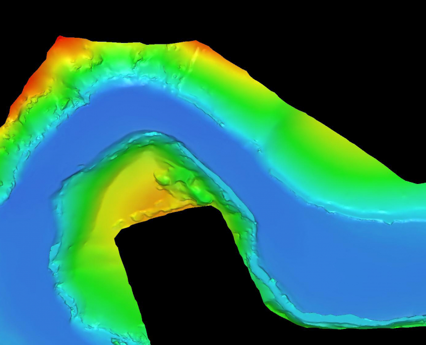 Mesure précise des variations de terrain grâce au levé LiDAR et bathymétrique par drone Représentation tridimensionnelle d’un cours d’eau analysé par levé LiDAR et bathymétrique par drone
