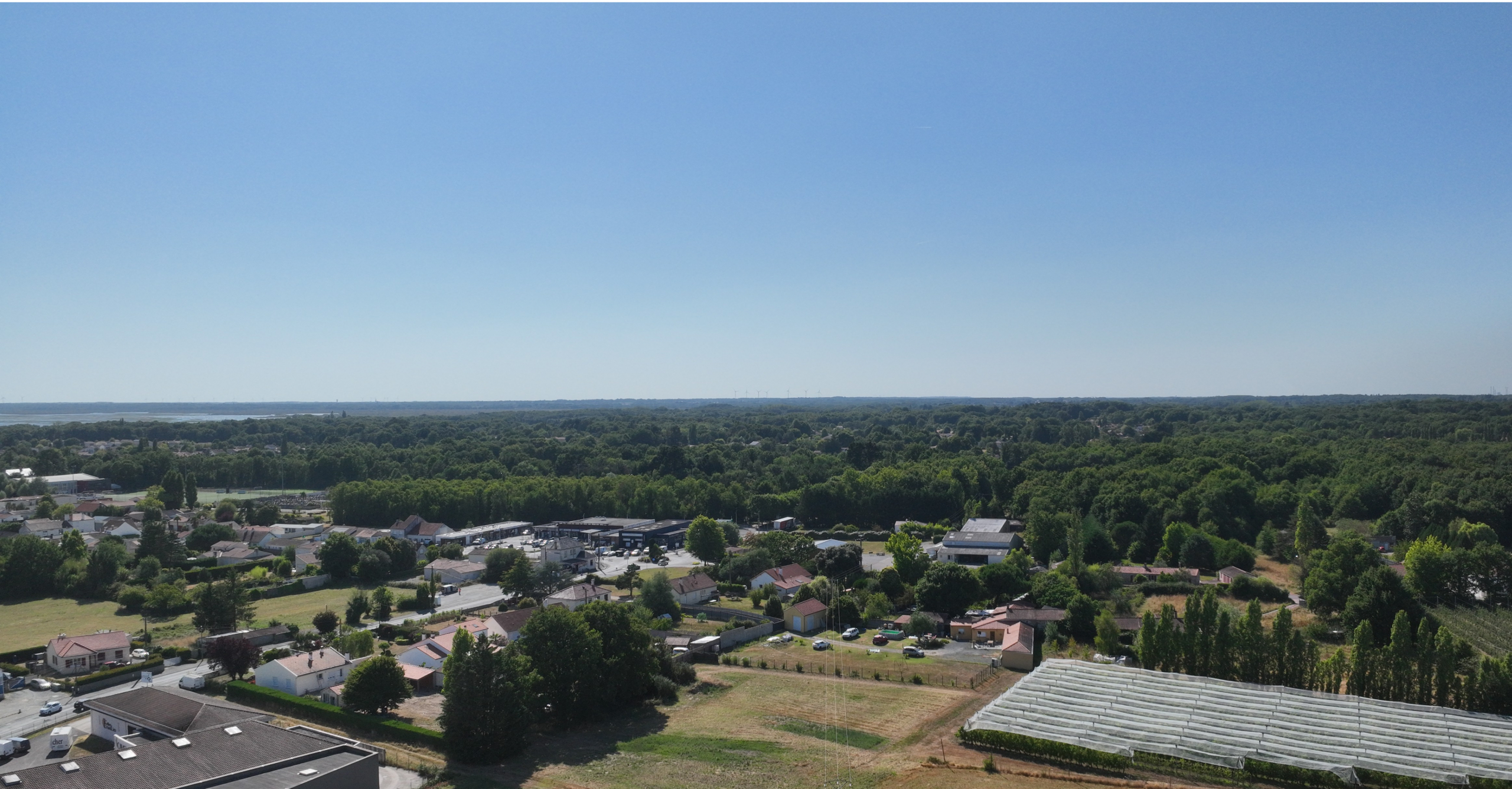 Cartographie LiDAR drone d'un environnement périurbain en Pays de la Loire Relevé LiDAR pour la gestion des réseaux HTA et BT en milieu rural