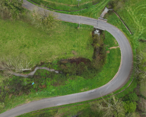 Numérisation d'une ligne électrique en environnement humide grâce à une mission LiDAR drone Mission LiDAR drone dans les Pyrénées pour le suivi des infrastructures électriques
