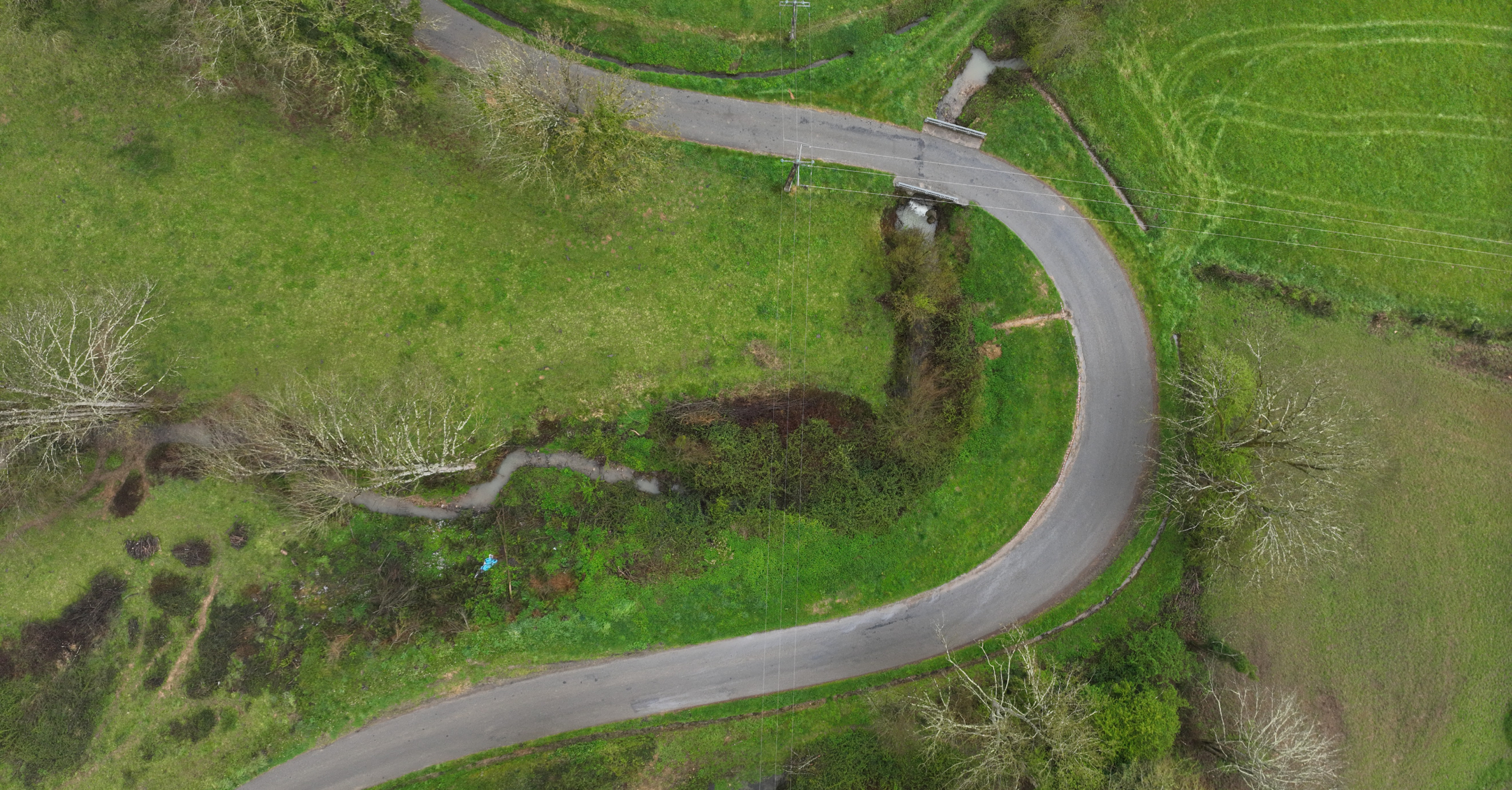 Numérisation d'une ligne électrique en environnement humide grâce à une mission LiDAR drone Mission LiDAR drone dans les Pyrénées pour le suivi des infrastructures électriques