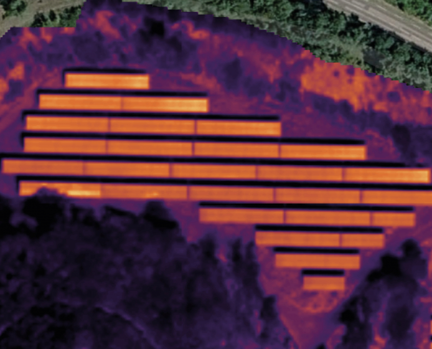 Inspection panneaux solaires grâce à une caméra thermique embarquée sur drone Inspection panneaux solaires par thermographie infrarouge pour détecter les anomalies