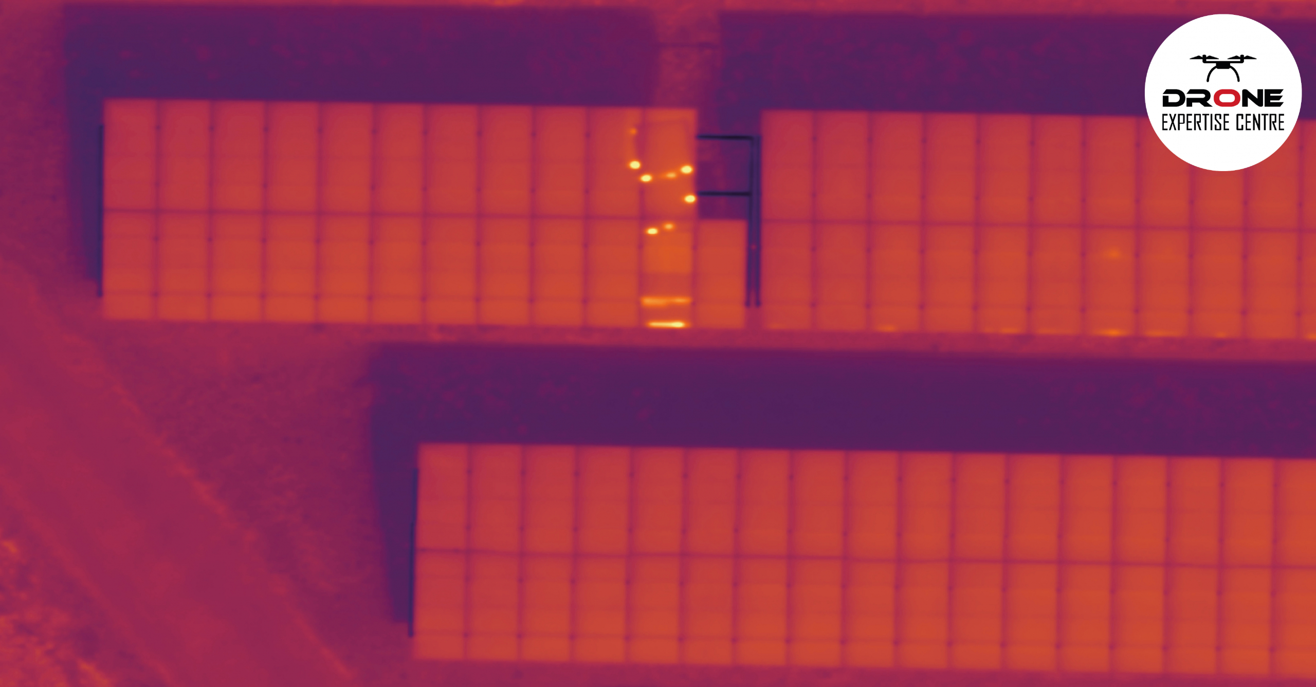 Inspection panneaux solaires révélant un échauffement anormal d'un module
