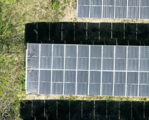 Inspection panneaux solaires avec vue RGB de la centrale photovoltaïque Inspection panneaux solaires par photographie aérienne haute définition